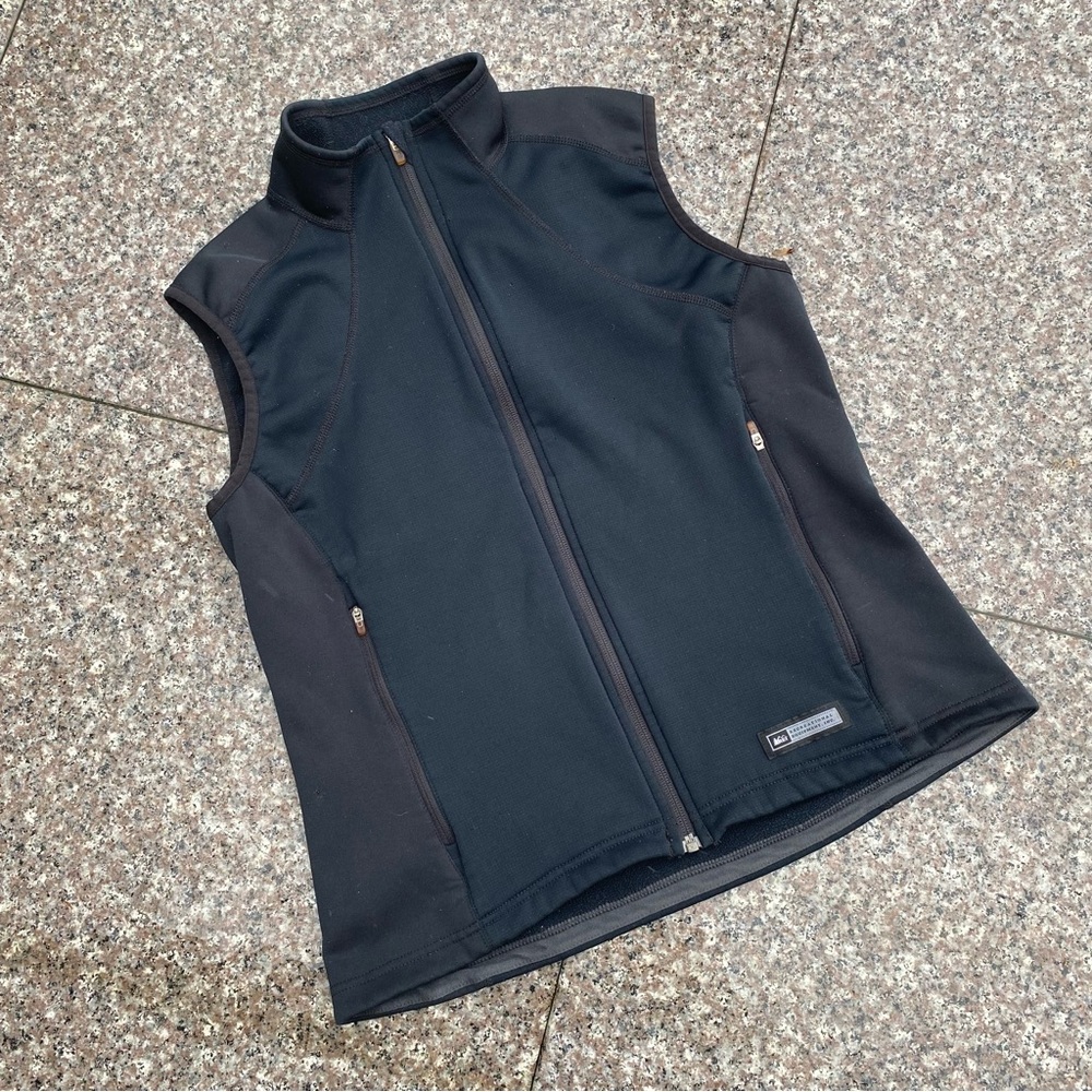 REI vest
